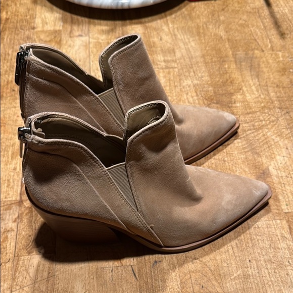 Vince Camuto Ankle Boots - Picture 2 of 5